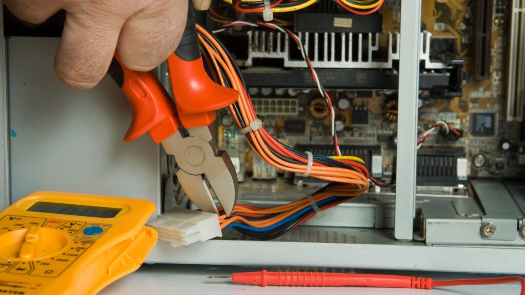 Elektriker in Düsseldorf - Elektrohelden Düsseldorf - Elektroinstallation - Smart home - Beleuchtung - Elektronotdienst